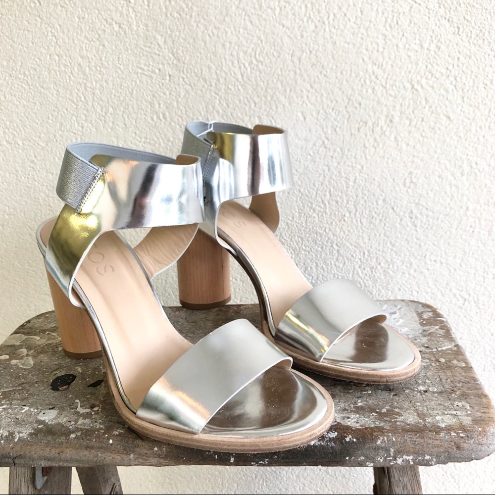 COS heels